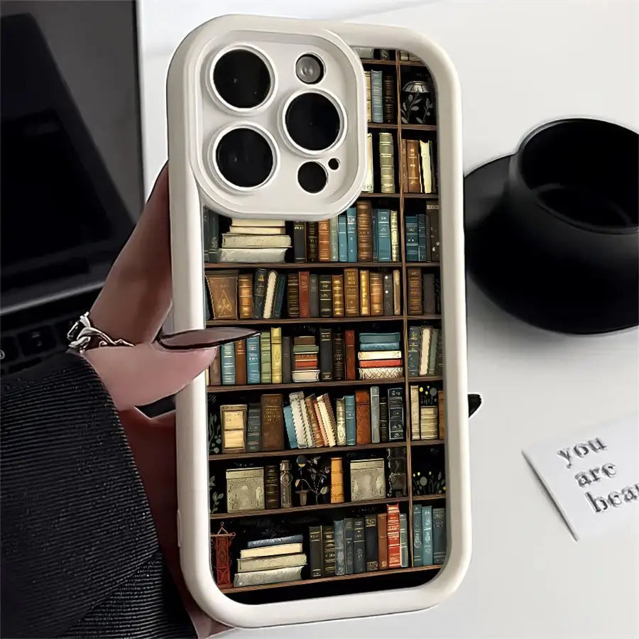 Phone Case for iPhone 16 15 Pro Max 13 12 11 Pro 14ProMax 16Plus 12Pro 16e 13Pro Soft Cover Shell Vintage Bookshelf Kitten