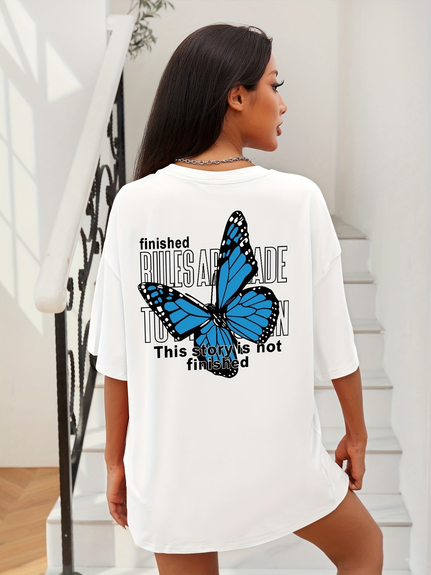 Oversized Butterfly Print T-Shirt, Casual Crew Neck Short Sleeve T-Shirt For Spring & Summer, Women's Clothing