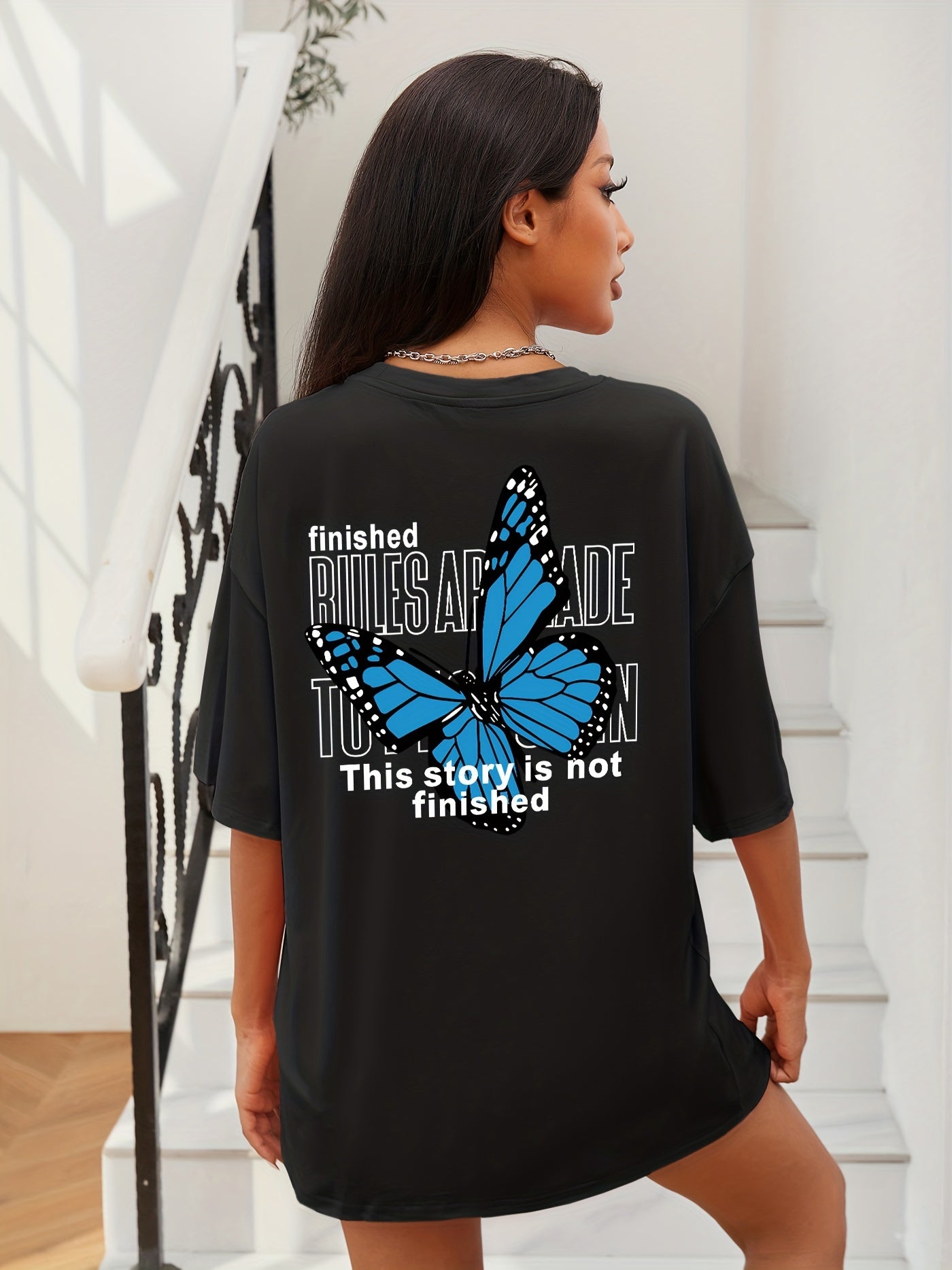 Oversized Butterfly Print T-Shirt, Casual Crew Neck Short Sleeve T-Shirt For Spring & Summer, Women's Clothing