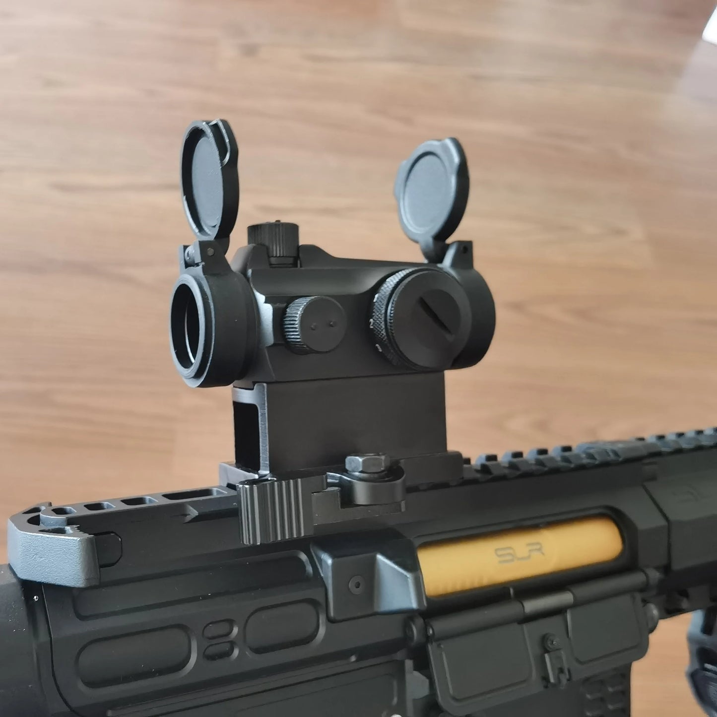 Tactical 1x20mm Reflex Red Dot Sight Riflescope with Free Mount Rails Optic - Blackout Rear Sight for Shield Handguns