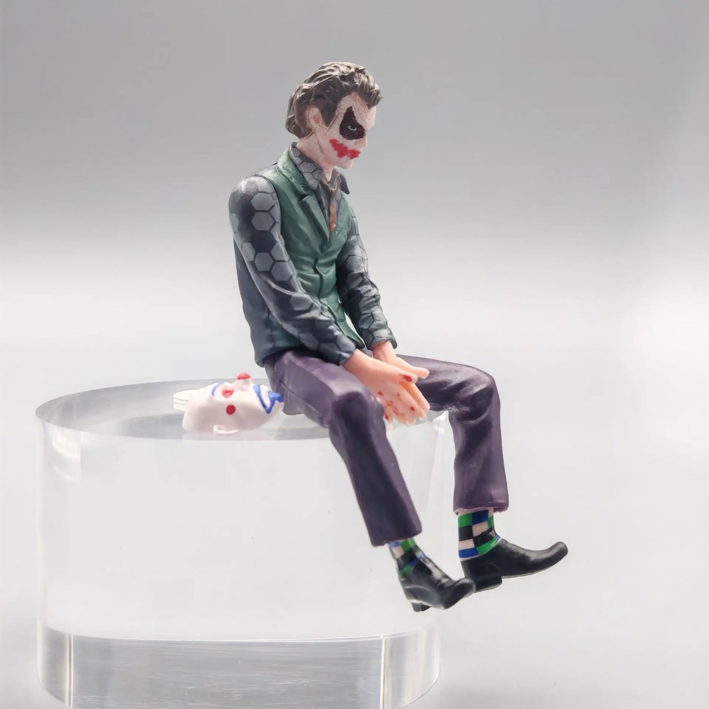 Cartoon joker Handmade Boutique Large Decoration Desktop Scene Model Mask Sitting Posture Gifts Room Car decoration