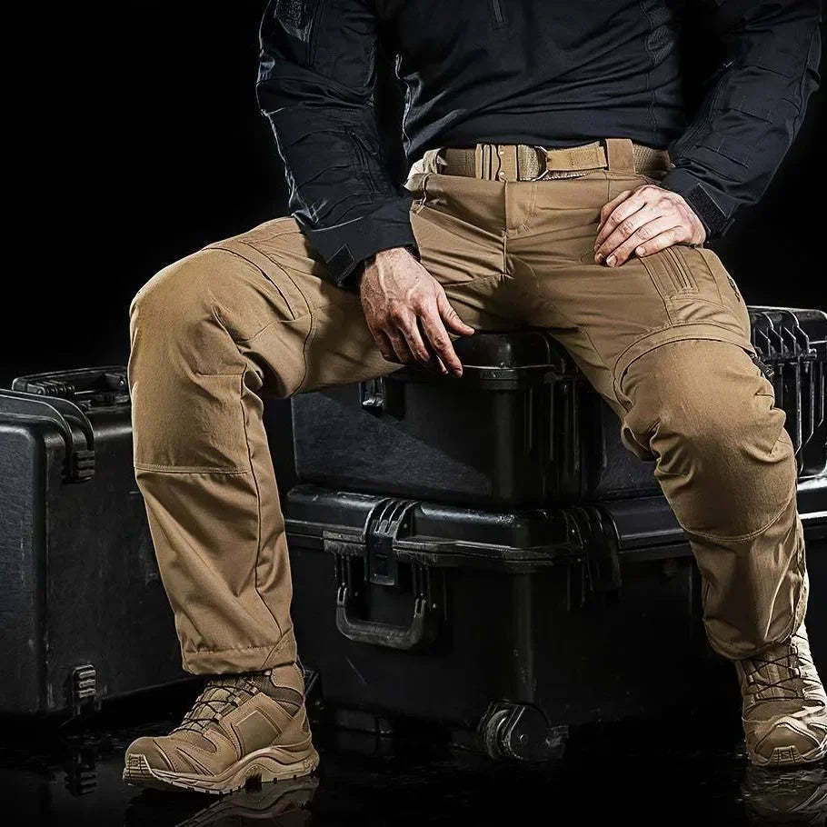 Tactical Pants Men's Spring And Autumn Combat Pants Outdoor Trous ers Loose Wear-resistant Overalls