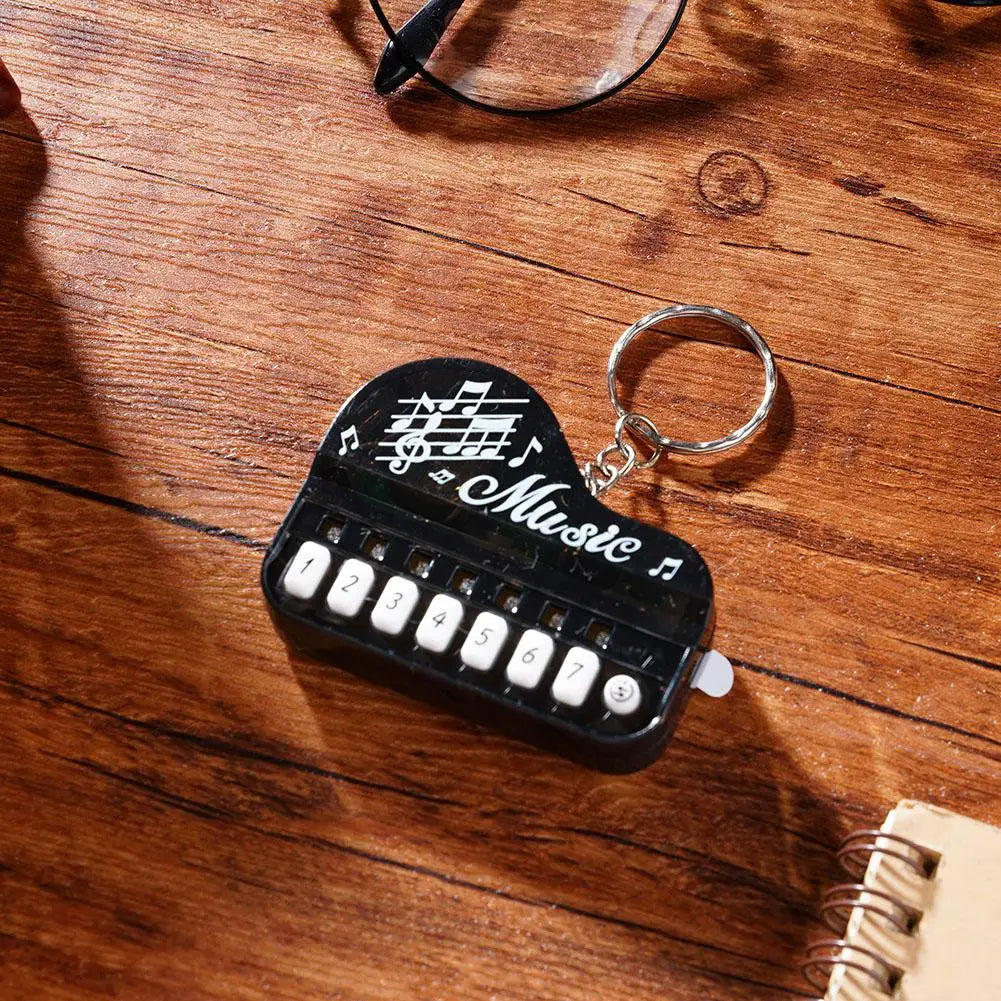 Piano Keychain Musical Instrument Toy Portable Mini Playable Keyboard Piano Jewelry Friend Music Gift Keychain Lover Electr I1K9