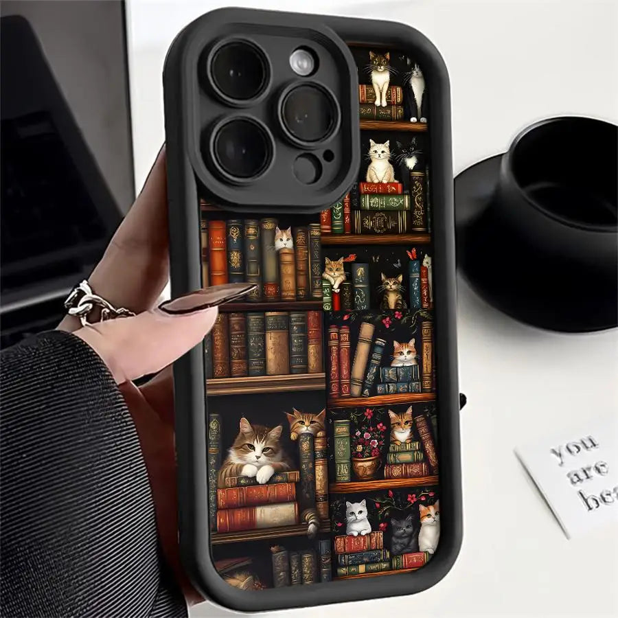 Phone Case for iPhone 16 15 Pro Max 13 12 11 Pro 14ProMax 16Plus 12Pro 16e 13Pro Soft Cover Shell Vintage Bookshelf Kitten