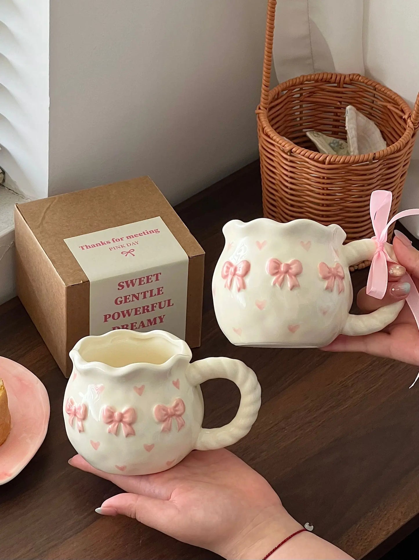 Thickened Cream White Mug Cute Bow Cartoon Ceramic Cup with Handle Milk Cup Coffee Cup Modern Simple Universal Water Cups