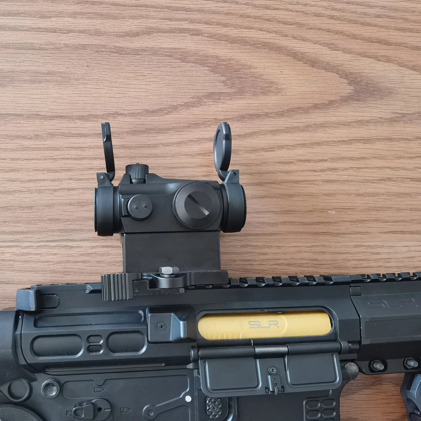 Tactical 1x20mm Reflex Red Dot Sight Riflescope with Free Mount Rails Optic - Blackout Rear Sight for Shield Handguns
