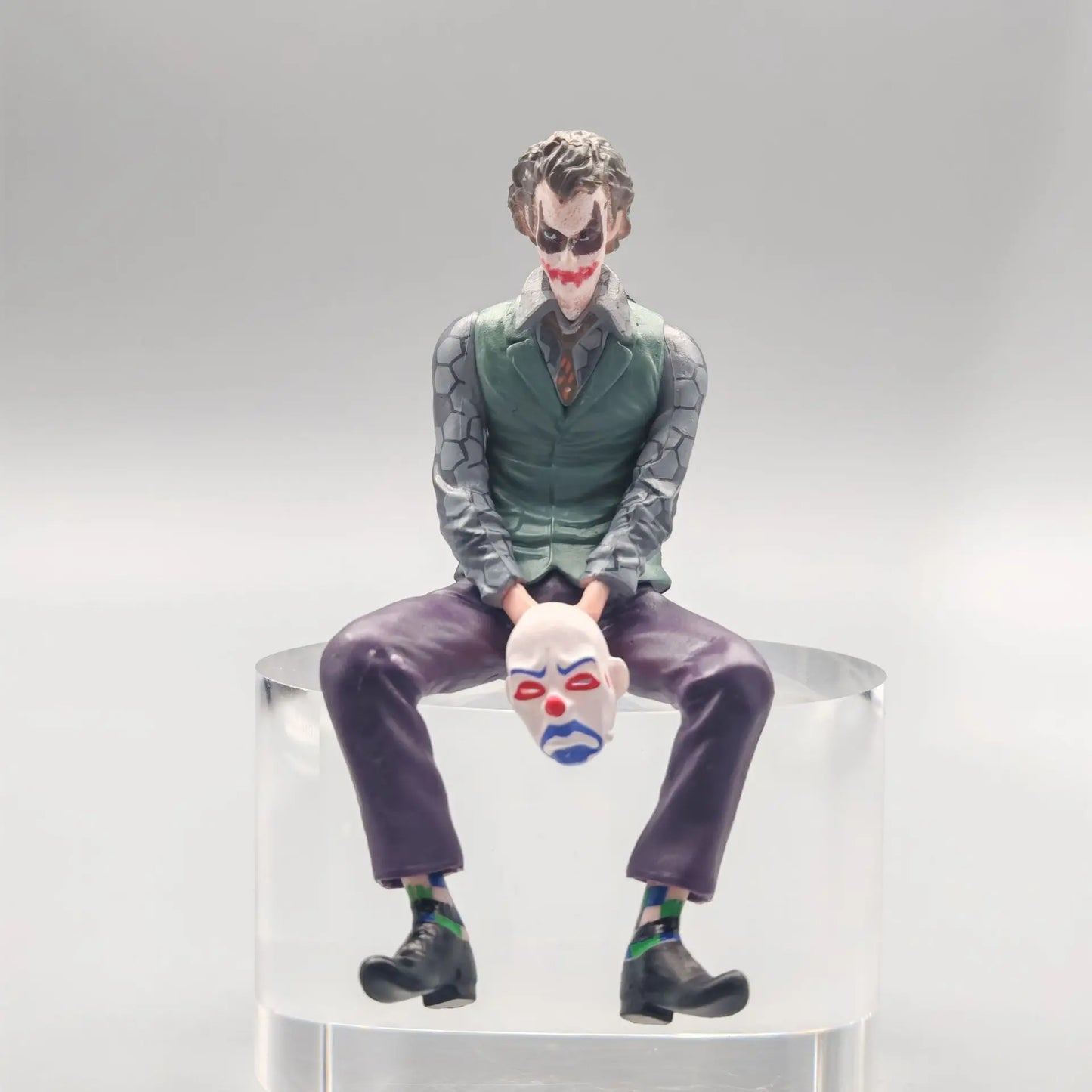Cartoon joker Handmade Boutique Large Decoration Desktop Scene Model Mask Sitting Posture Gifts Room Car decoration