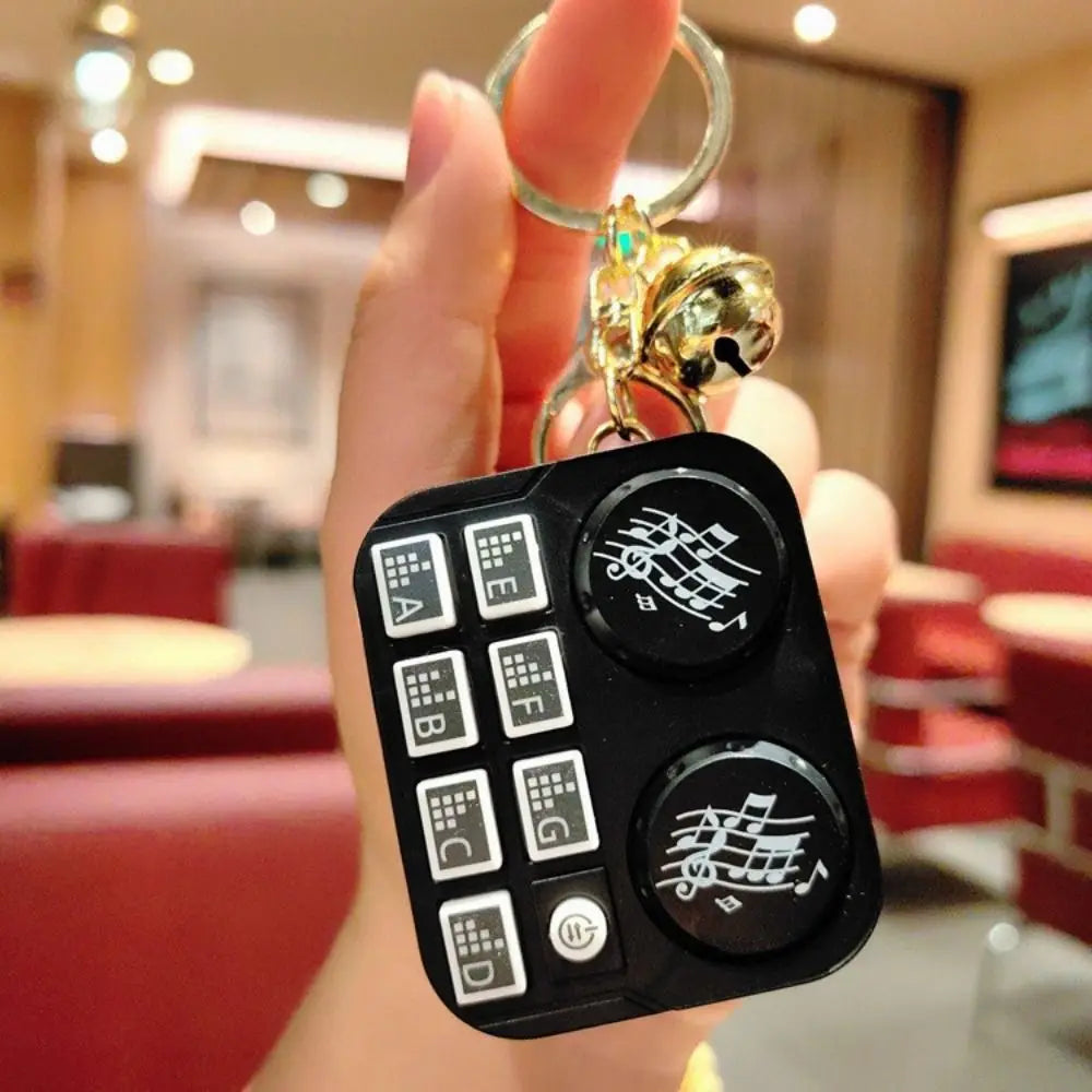 Key Chain Musical Instrument Pendant Keychain Plastic Mini Electronic Keyboard Keychain Backpack Ornament Birthday Gift