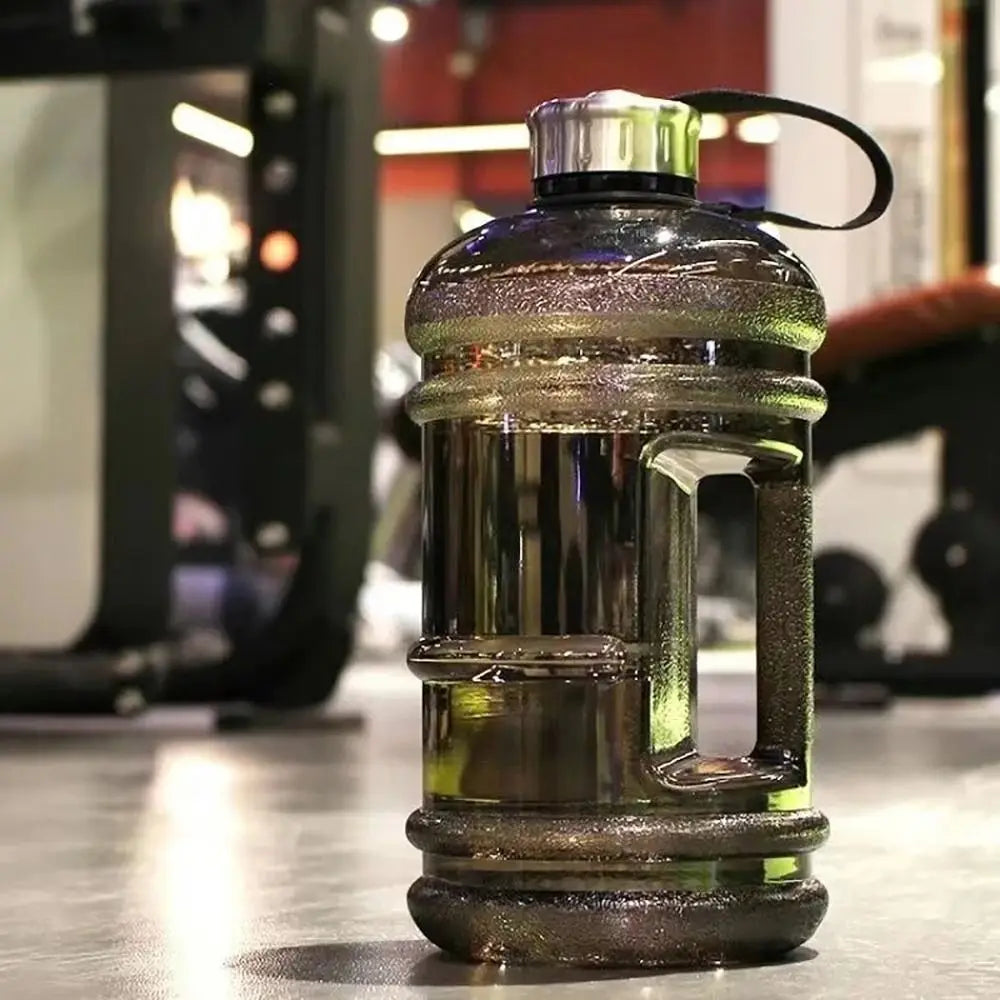 Training Sports Workout Drink Bottle 2L PETG Large Capacity Water Bottle Shaker Bottle With Handle Outdoor Gym Gallon Bottle