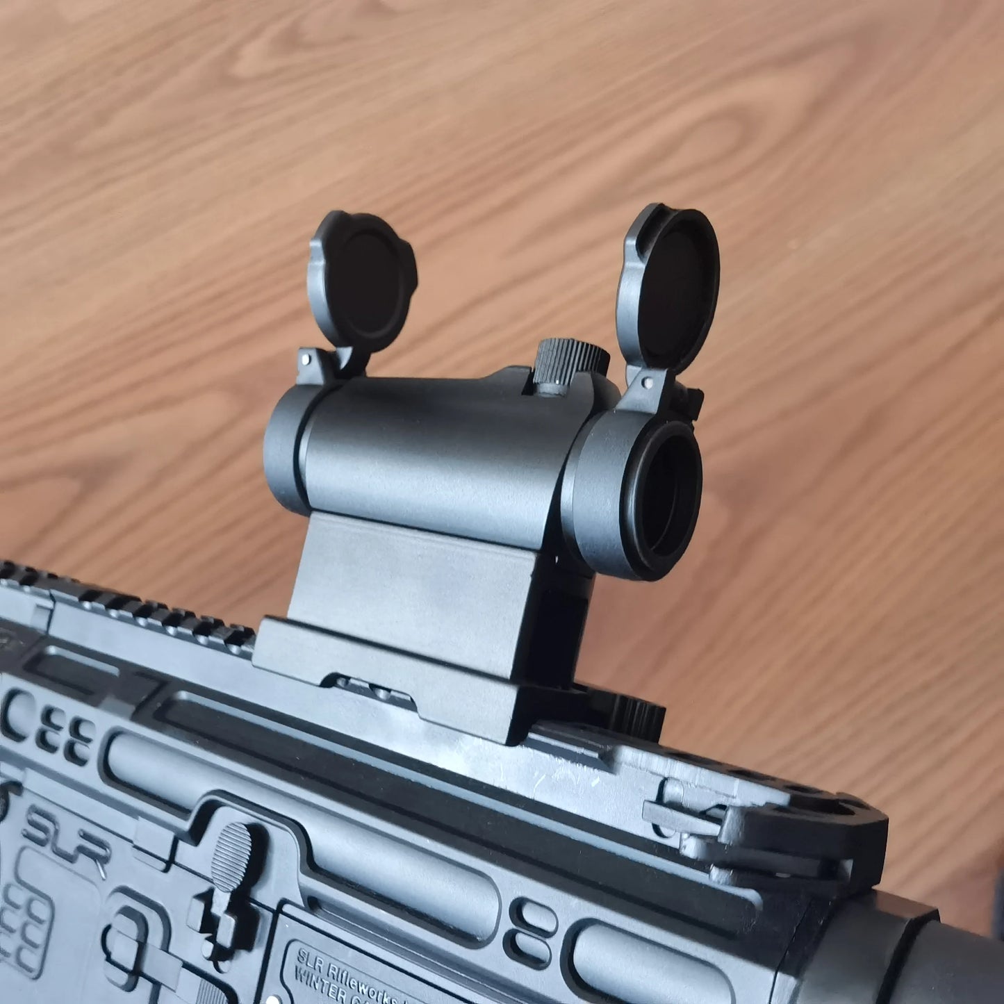 Tactical 1x20mm Reflex Red Dot Sight Riflescope with Free Mount Rails Optic - Blackout Rear Sight for Shield Handguns