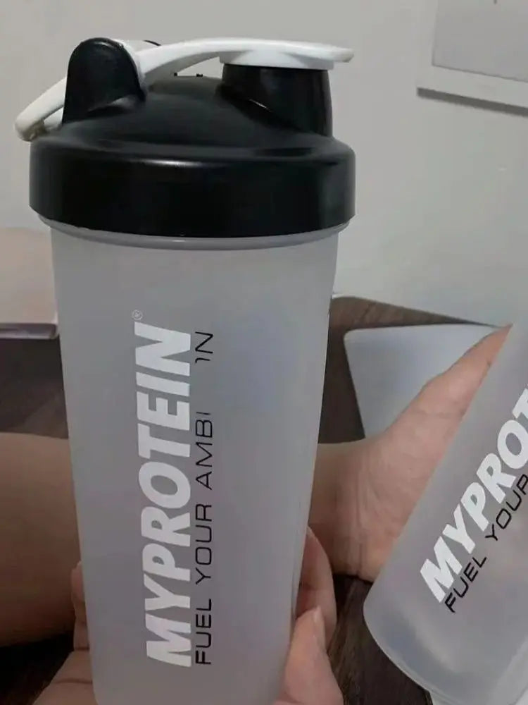 Shaker Cup Sports Kettle Does Not Contain Bpa Large Capacity Protein Powder Milkshake Portable Outdoor Cup Gym Plastic Bottle