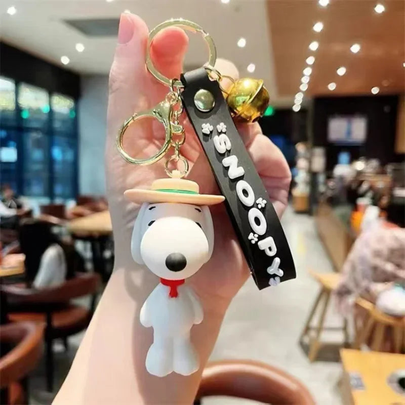 Snoopy Charlie Brown Cartoon Key Chain Cute PEANUTS Animation PVC Doll Keyring Men Women Car Key Accessories Backpack Pendant