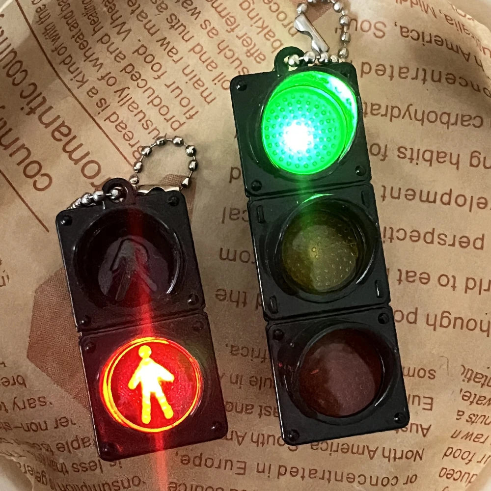 Simulation Electronic Traffic Light Keychain Pendant Pedestrian Light LED Light-emitting Toy Kids Cognitive Toy Gift Key Chain