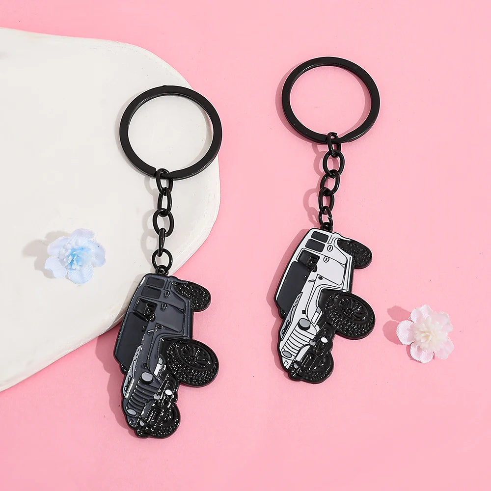 1/2pcs，Keychain with Car Styling, Combining Off-Road Style and Metallic Texture