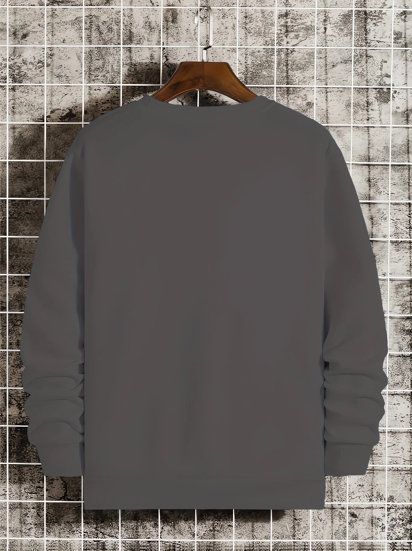 Men's loose, warm, fashionable and casual long-sleeved shirt with printed design, round neck, long sleeves.