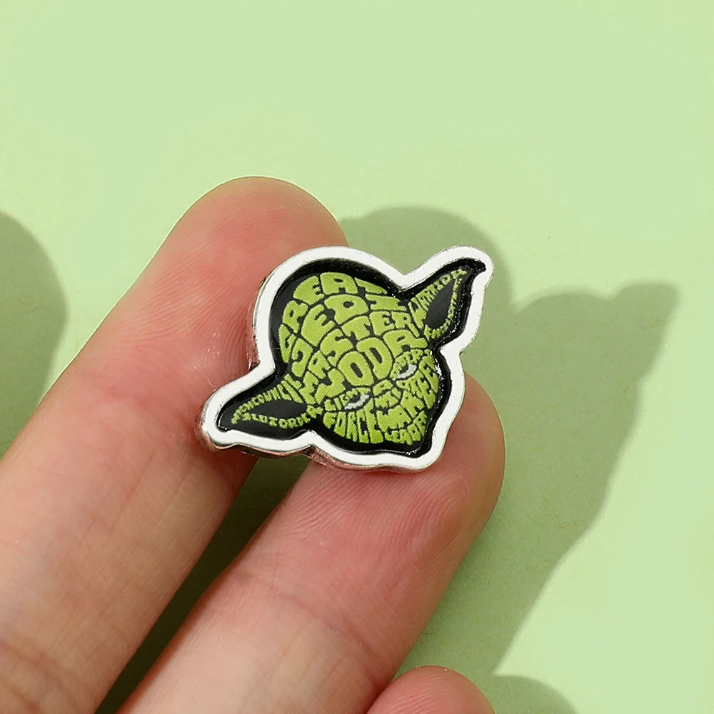 Star Wars Yoda Enamel Brooch - Cartoon Character Lapel Pin Collectible Jewelry Creative Head Portrait Gift for Fans