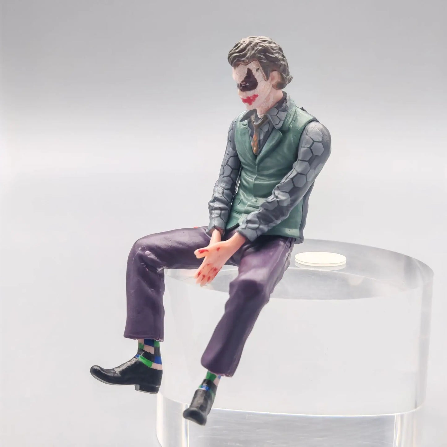 Cartoon joker Handmade Boutique Large Decoration Desktop Scene Model Mask Sitting Posture Gifts Room Car decoration