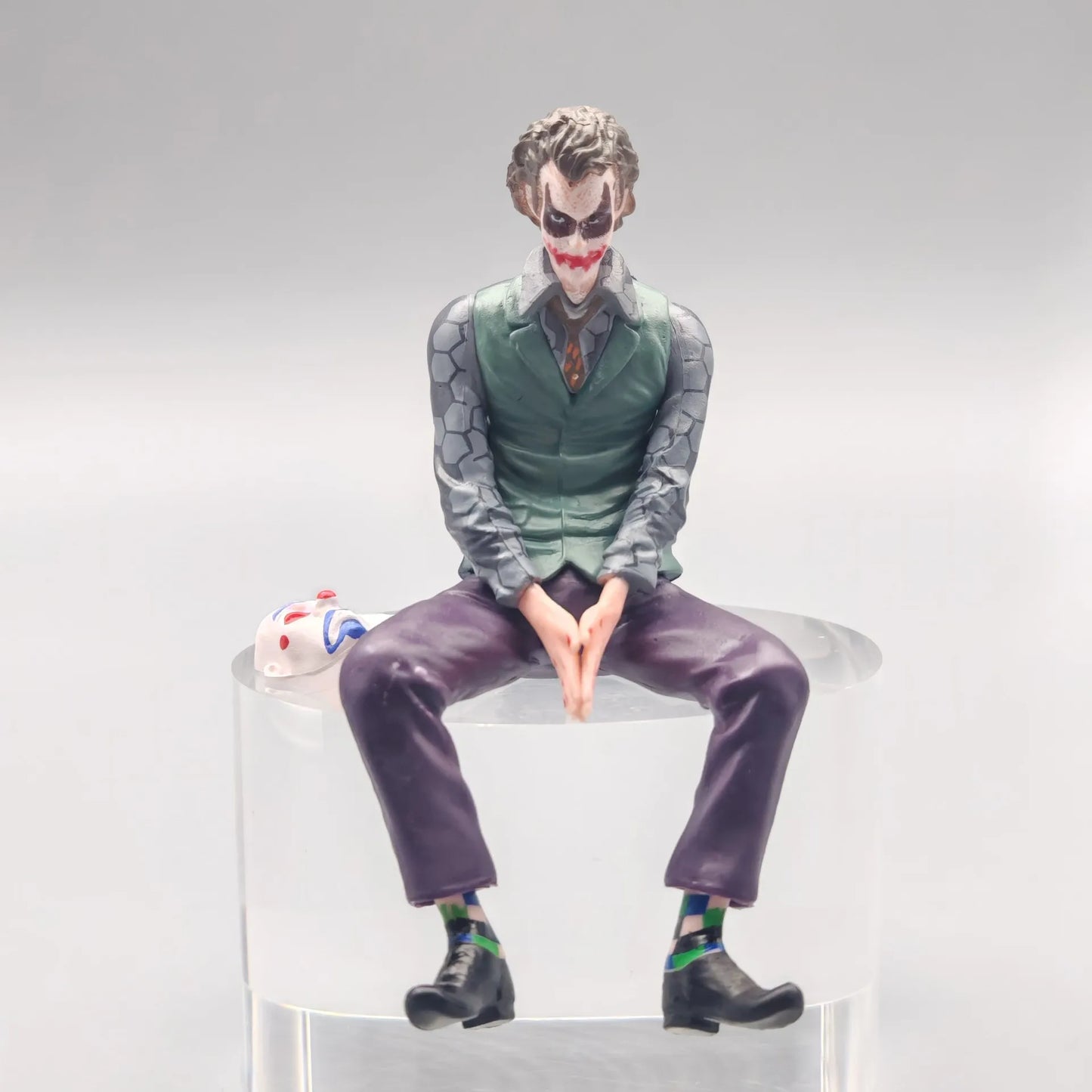 Cartoon joker Handmade Boutique Large Decoration Desktop Scene Model Mask Sitting Posture Gifts Room Car decoration
