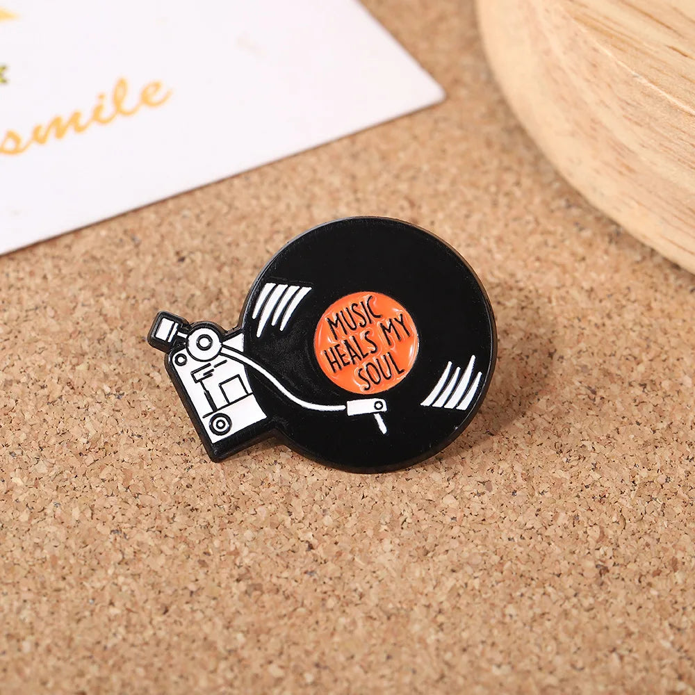 Vinyl Record Brooch - Black Round Geometric Music Pin, Taylor Swift Inspired Lapel Flower for Jackets & Denim