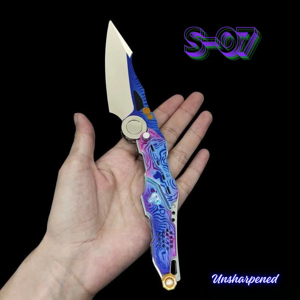 Tactical style decorative knife model, gift for boys, safe collection and stress relief, safe and unsharpened