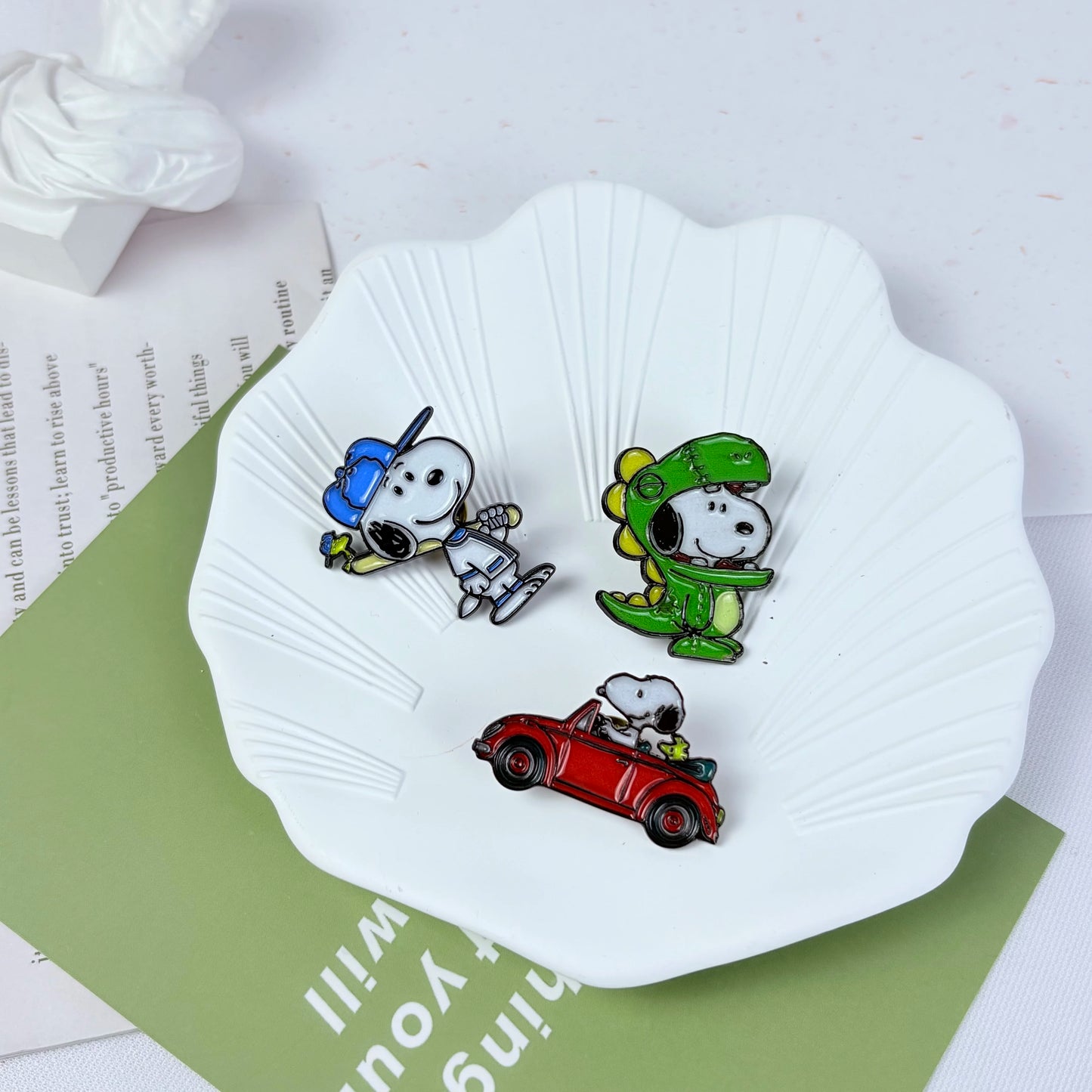 Cartoon cute Square Pants Enamel Lapel Pins Cartoon Character Collectible Badges Cute Children's Gift Jewelry for Backpacks