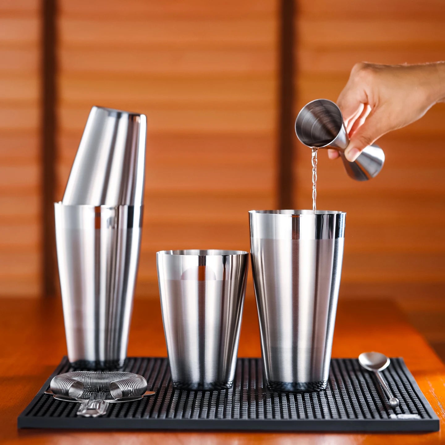 CRISON SK001 Professional Boston Shaker Two Piece Blender Bar Tool for Bartenders cocktail shaker